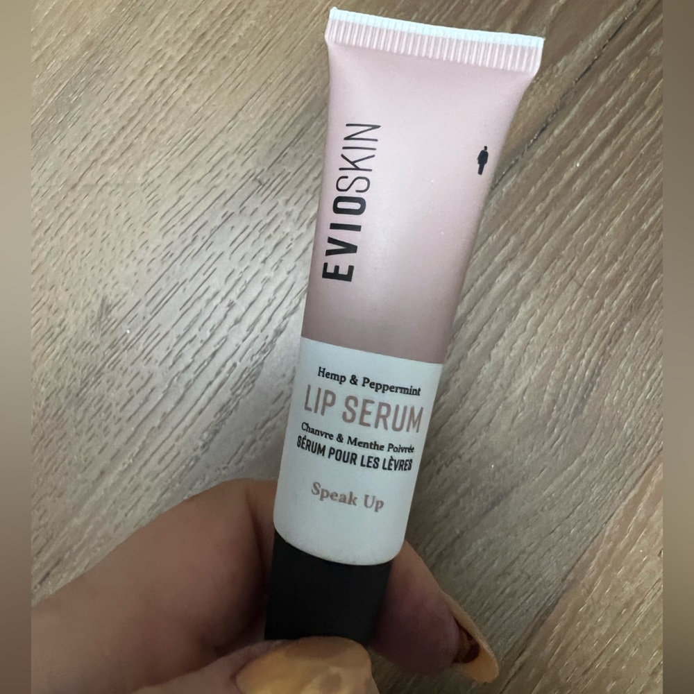 Evio Skin Hemp + Peppermint Lip Serum